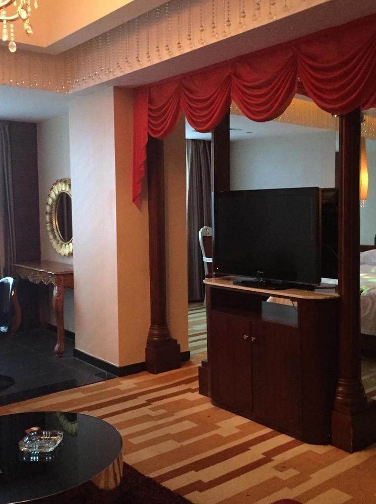 Huangma Holiday Hotel Haikou  Exterior foto